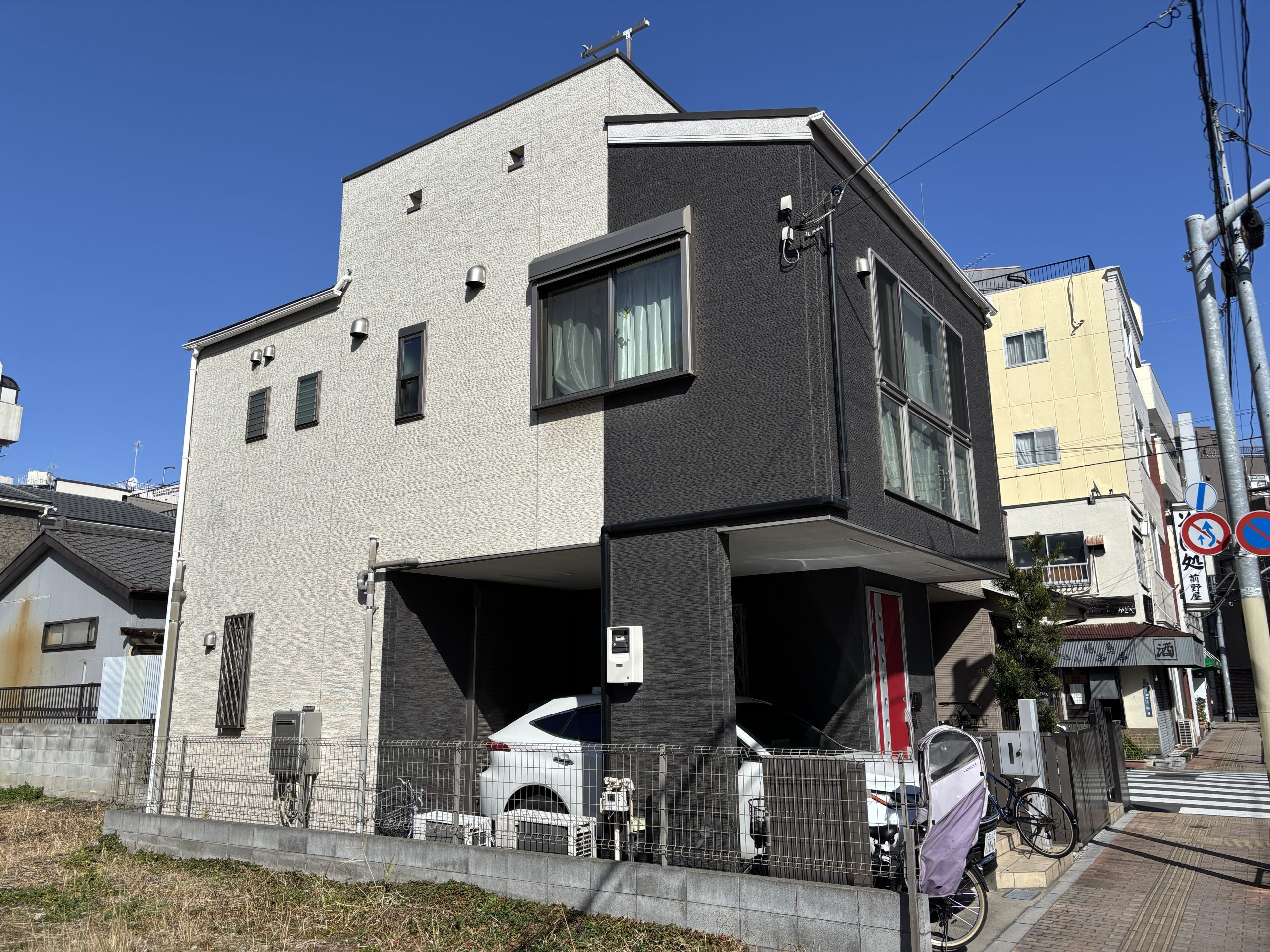 東京都台東区(外壁塗装/屋根塗装/ネイビー/ホワイト)Before画像