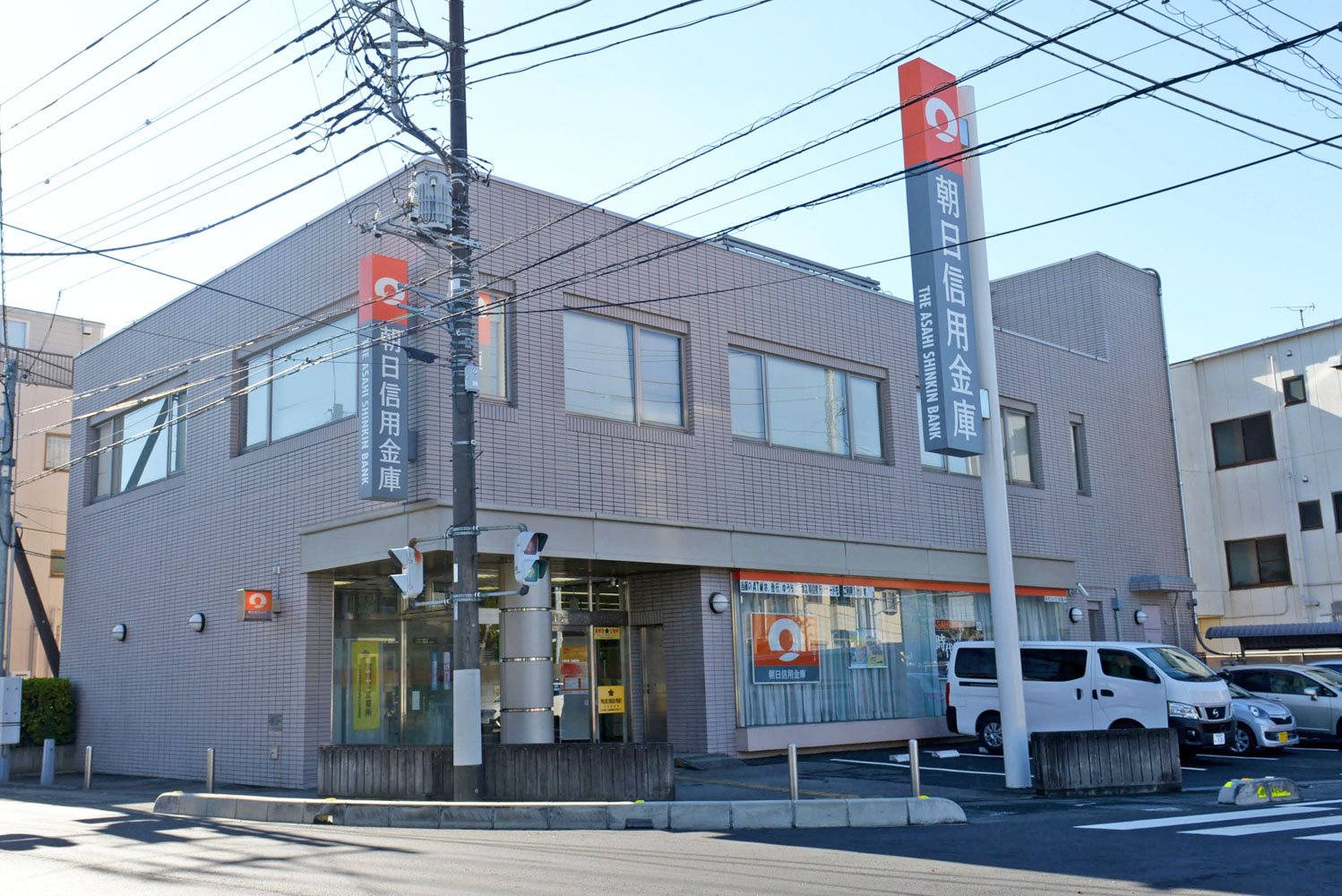 埼玉県三郷市　朝日信用金庫　三郷支店（大規模修繕工事/防水工事/外壁塗装工事）After画像