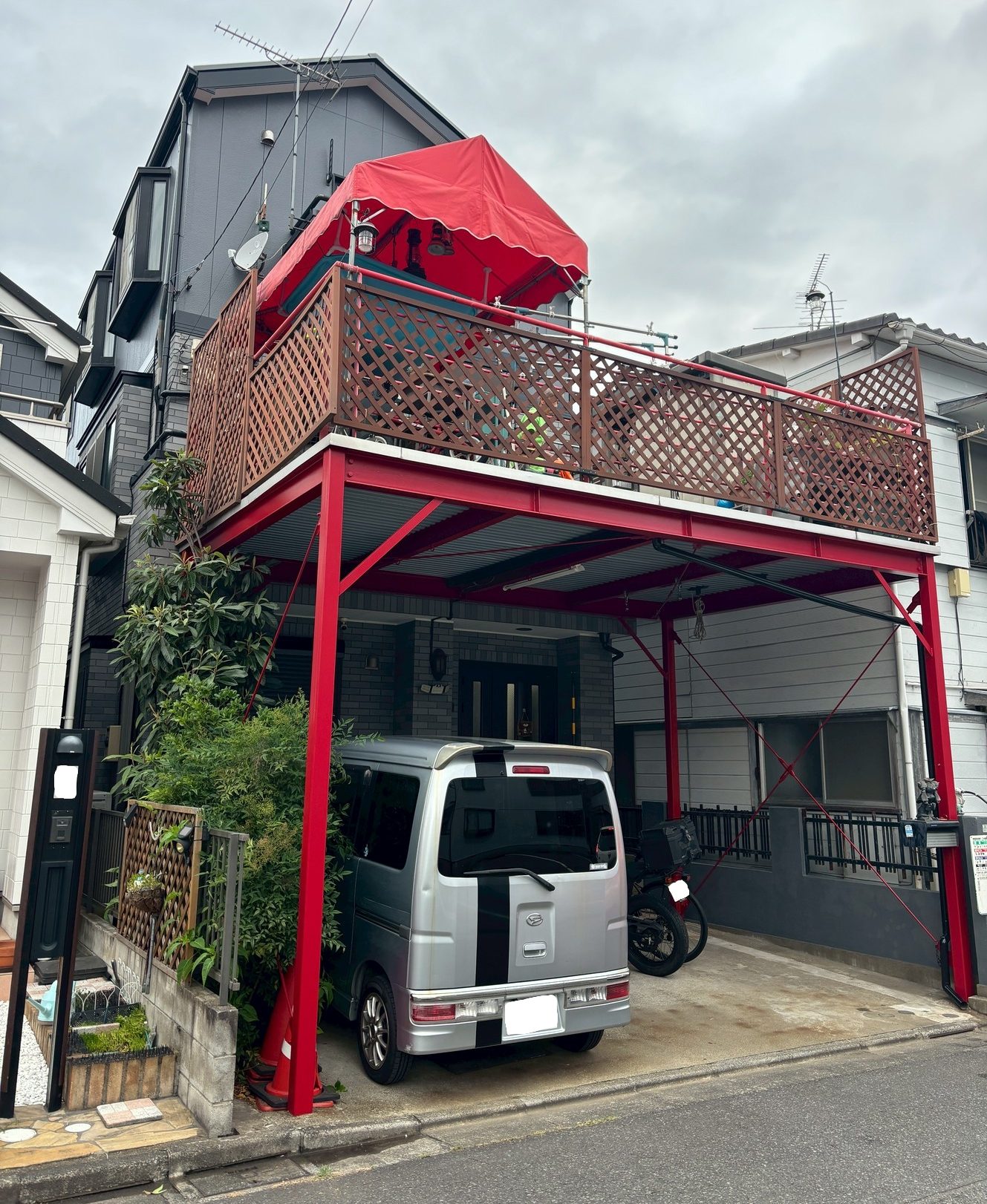 東京都足立区(外壁塗装/屋根塗装/ダークグレー/レッド)After画像