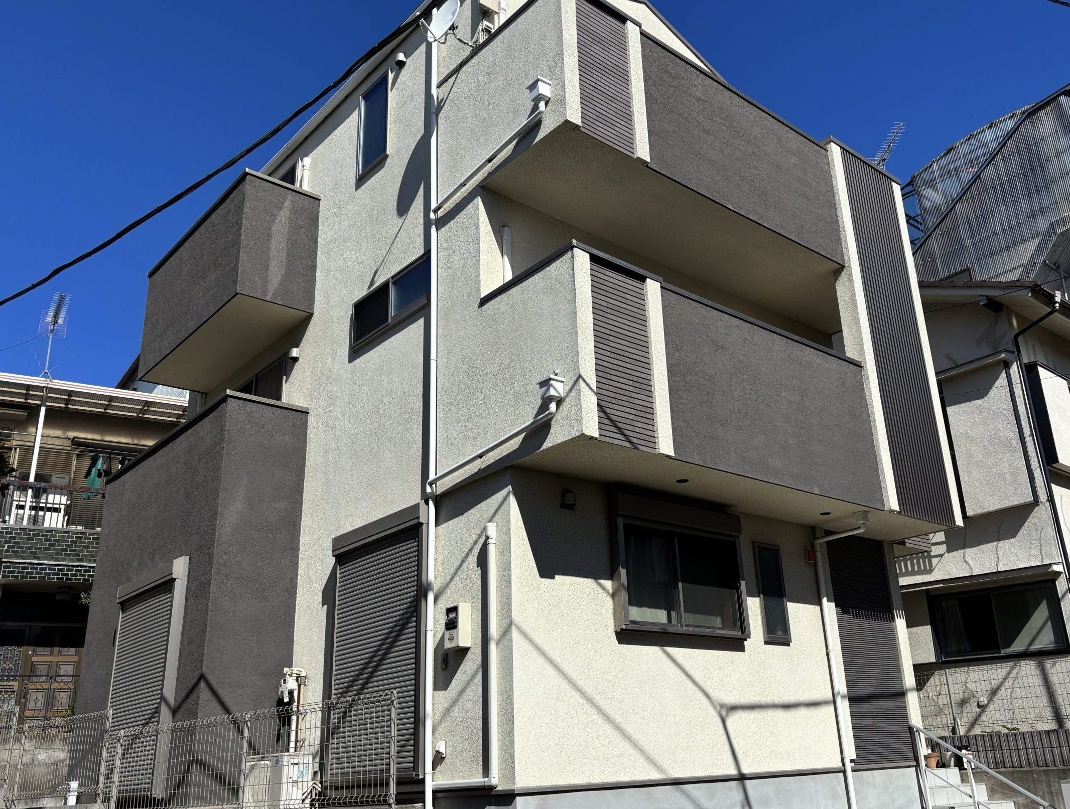 東京都北区(外壁塗装/屋根塗装/アイボリー)Before画像