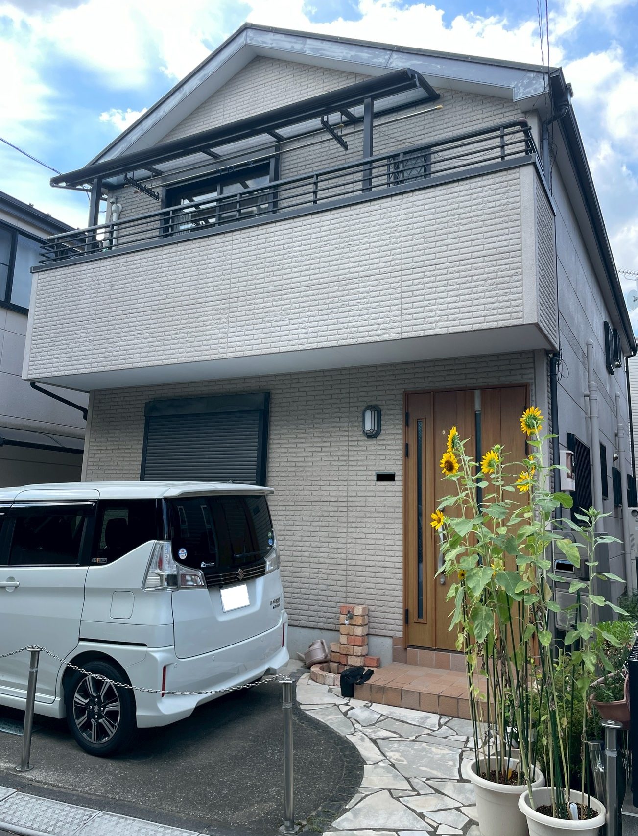 東京都北区(外壁塗装/屋根塗装/ダークグレー/ベージュ)Before画像