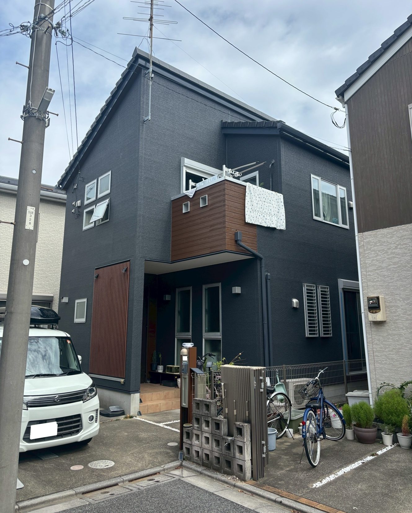 東京都足立区（外壁塗装/ダークグレー/ブラウン）After画像