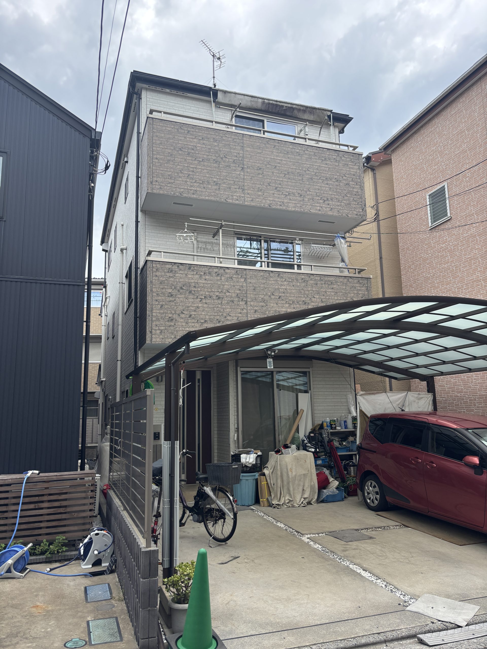 東京都足立区（外壁塗装/屋根塗装/ホワイト/ブラウン/ツートーン）Before画像