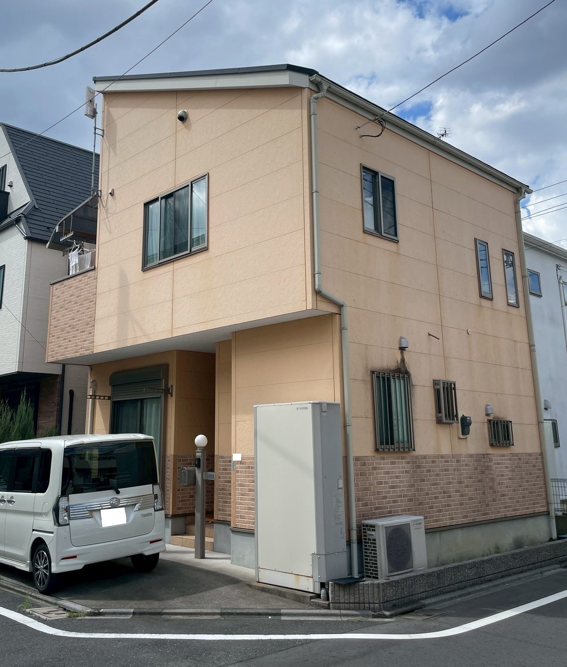 東京都足立区（外壁塗装/屋根塗装/ネイビー/ライトグレー/ツートーン）Before画像