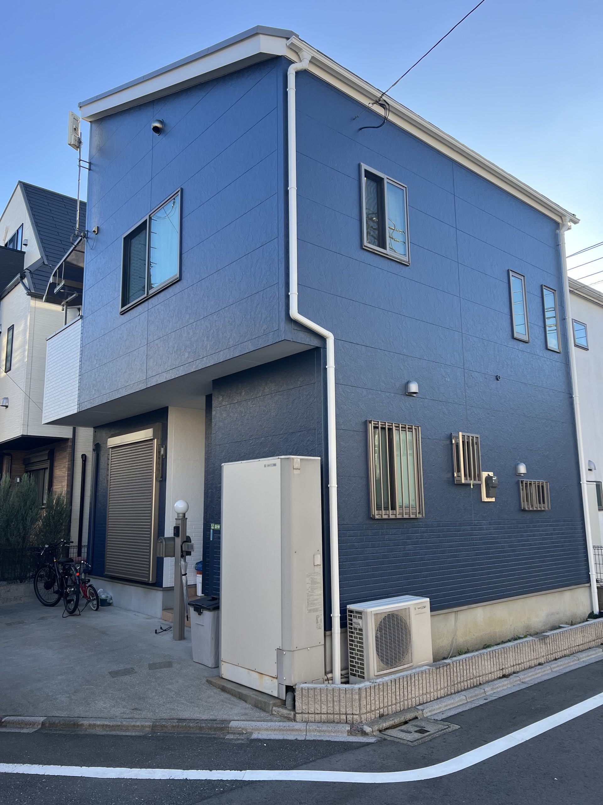 東京都足立区（外壁塗装/屋根塗装/ネイビー/ライトグレー/ツートーン）After画像