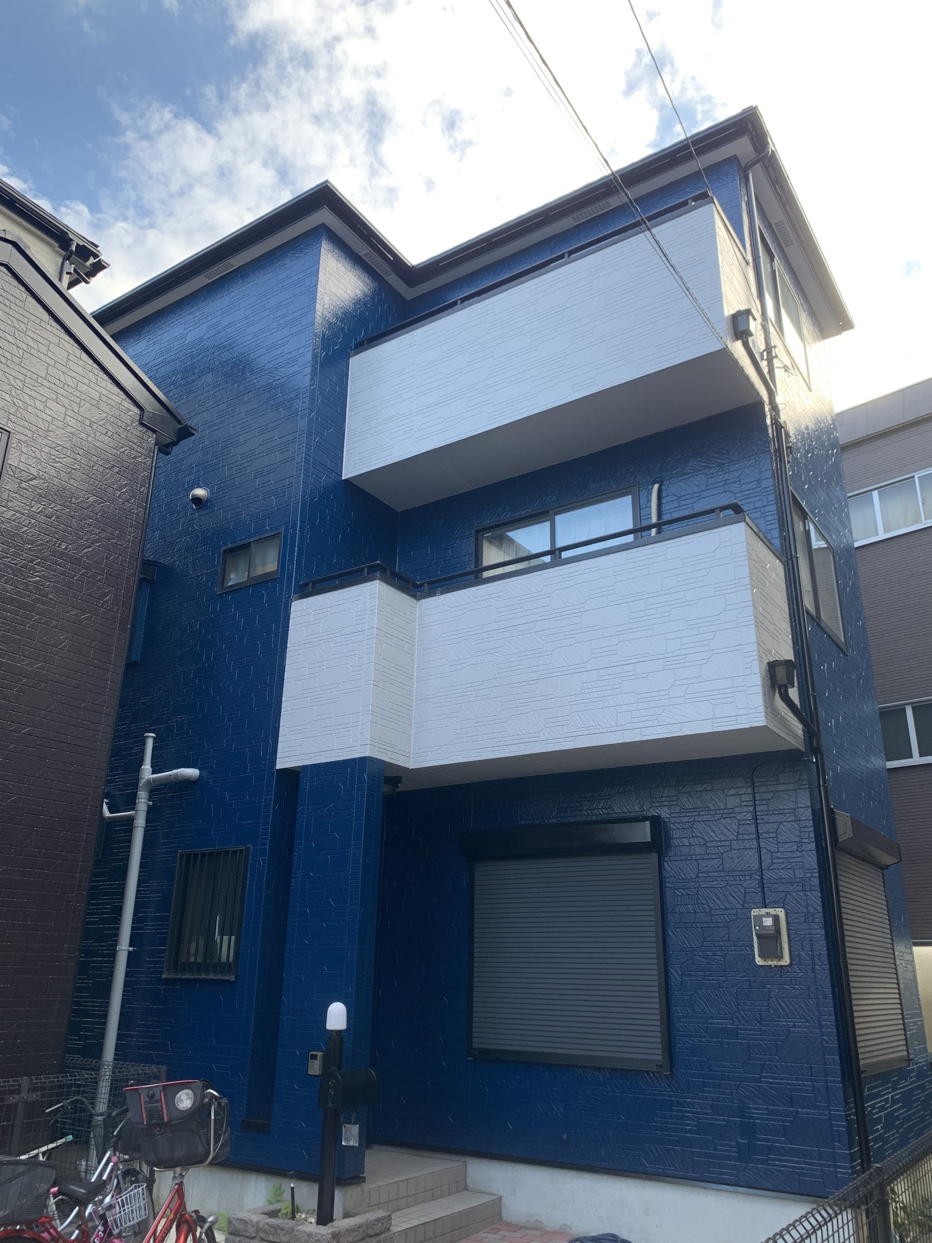 東京都足立区（外壁塗装/屋根塗装/ネイビー/ホワイト/ツートーン）After画像