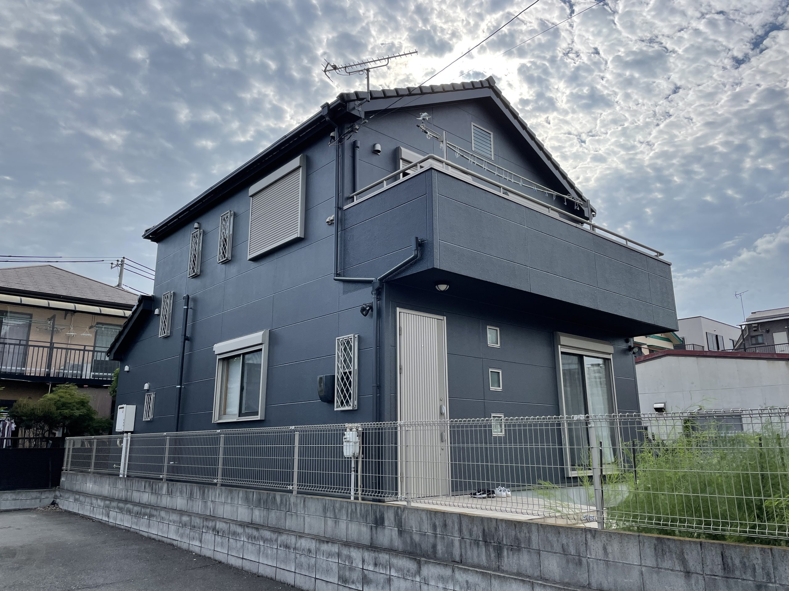 東京都足立区（外壁塗装/ブラック/ダークグレー/ツートーン）After画像