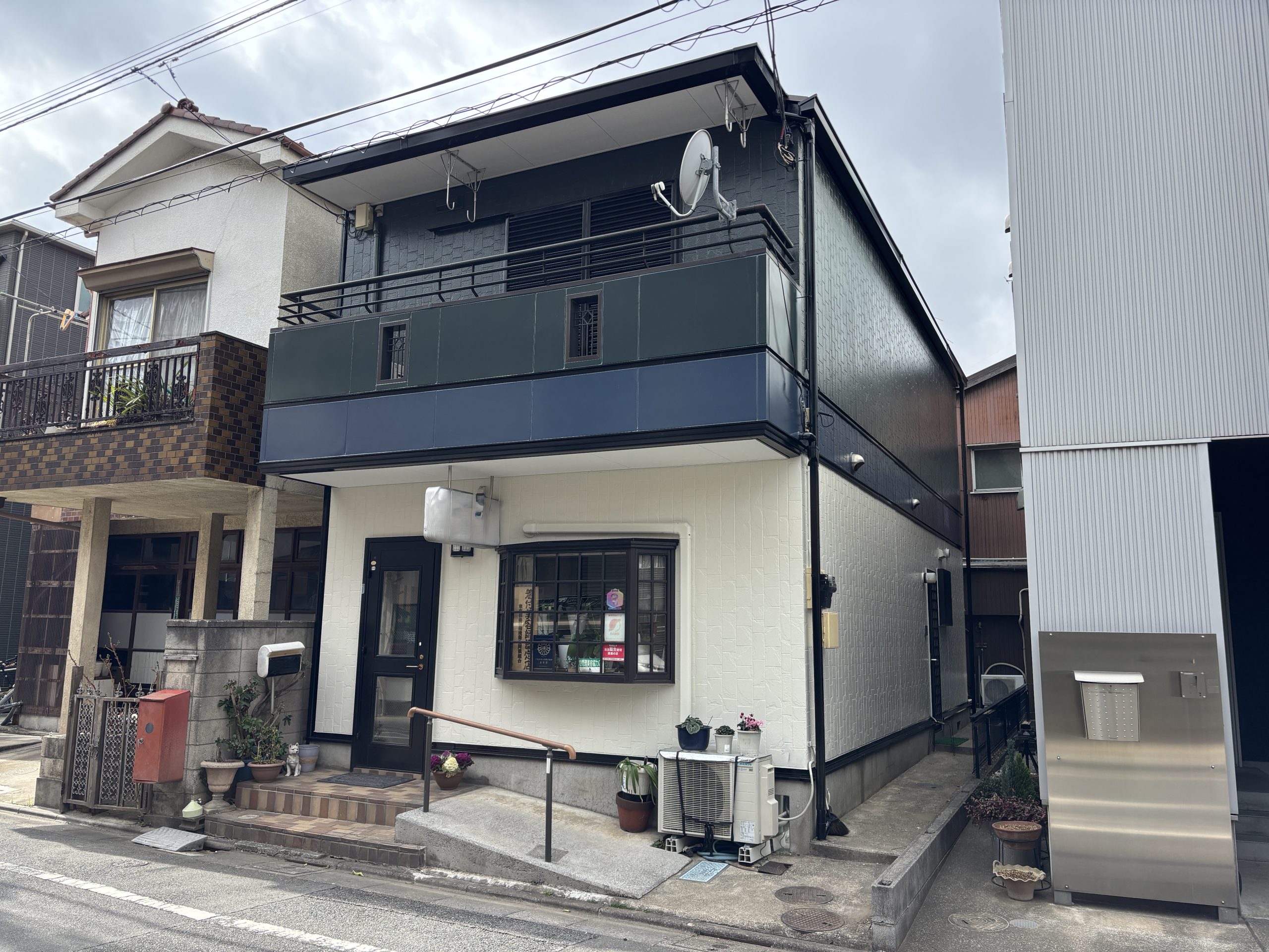 東京都足立区（美容室/外壁塗装/屋根塗装/ホワイト/ネイビー/モスグリーン）After画像
